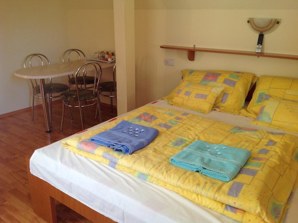 Majnár Villa Apartmanház Bogács Habitación foto